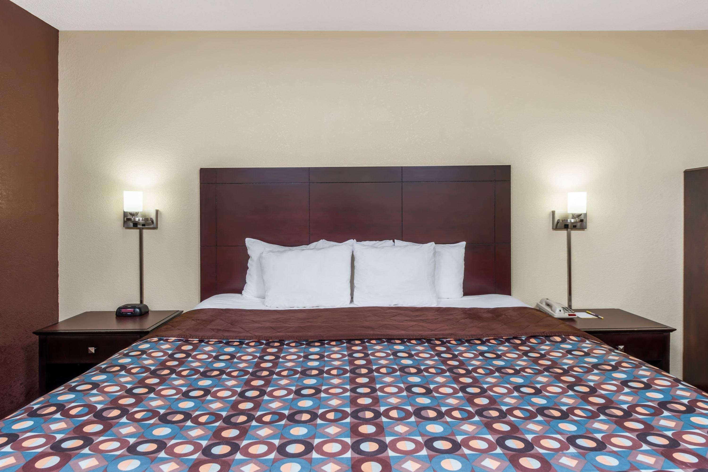 Days Inn & Suites By Wyndham Casey Eksteriør bilde