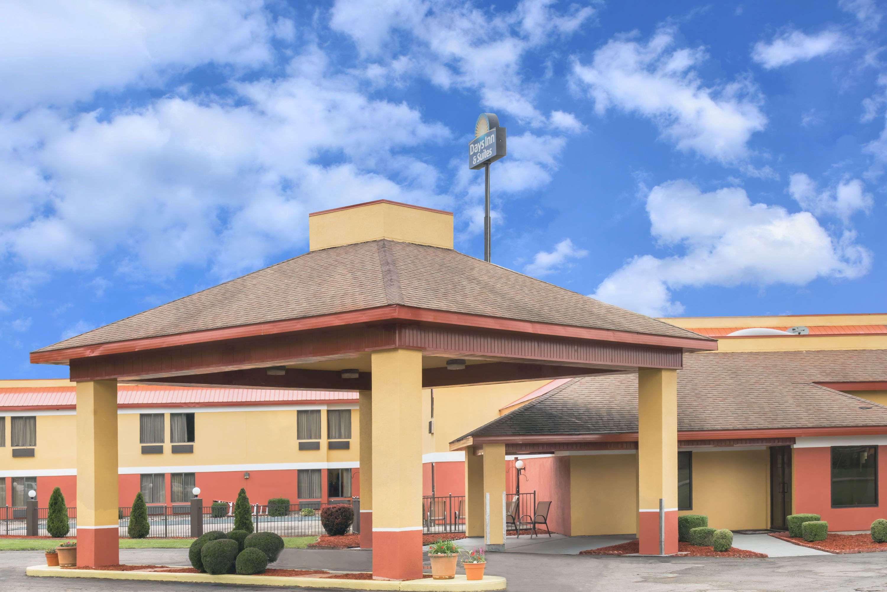 Days Inn & Suites By Wyndham Casey Eksteriør bilde