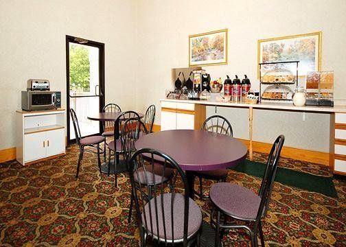 Days Inn & Suites By Wyndham Casey Restaurant bilde
